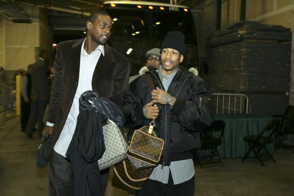 至于吗？一场普通杯赛差点干废广东2大将，粤迷：不是故意真不信（普通杯赛险些伤及广东两大将，粤迷：不信这不是故意）