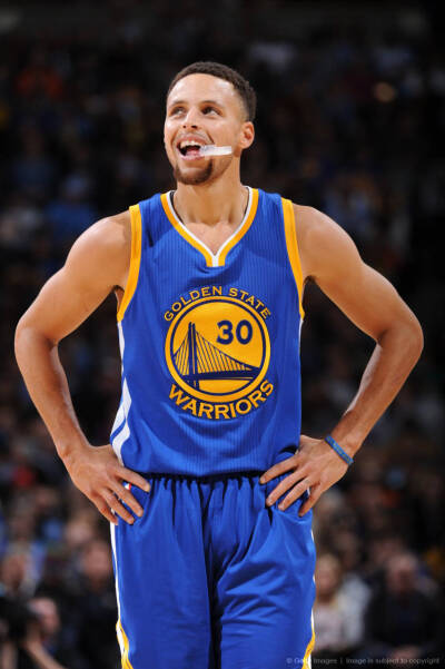 欧冠夺冠概率更新：阿森纳22.6%领跑，拜仁第二巴黎第三（最新欧冠夺冠概率：阿森纳以22.6%居首，拜仁次席，巴黎第三）