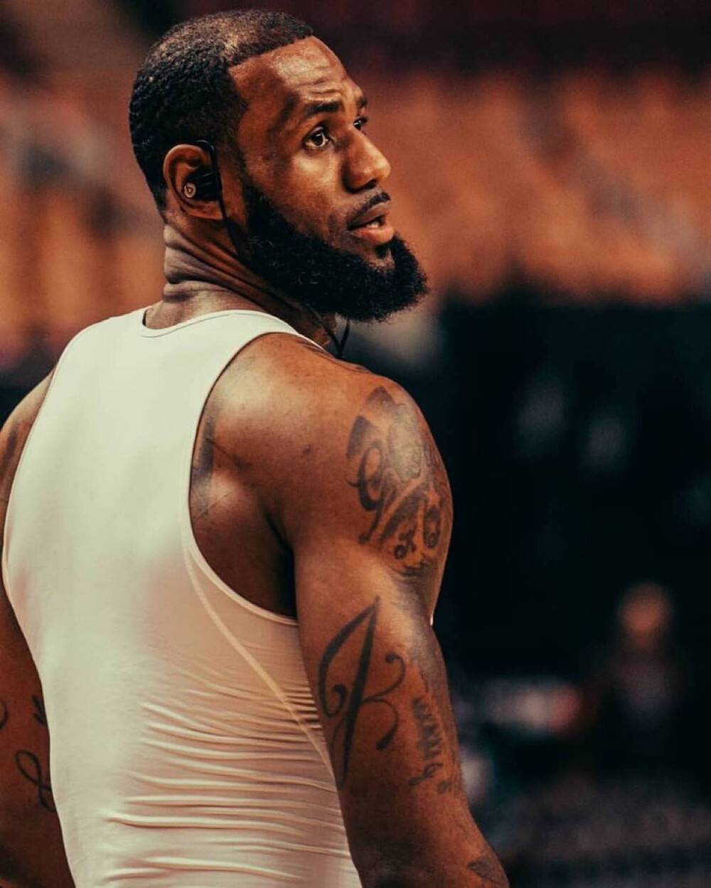 冯伯元谈离开河南：不想每场就上5分钟，那我踢球有什么意思（冯伯元谈告别河南：不愿每场只踢5分钟，觉得那样踢球没意义）