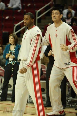 F1阿布扎比站第一练习：诺里斯最快，维斯塔潘紧随其后，勒克莱尔非第四（F1阿布扎比站FP1：诺里斯领跑，维斯塔潘紧追，勒克莱尔居第4）